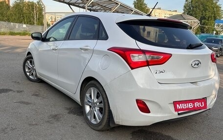 Hyundai i30 II рестайлинг, 2013 год, 930 000 рублей, 4 фотография