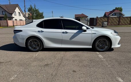 Toyota Camry, 2017 год, 2 550 000 рублей, 6 фотография