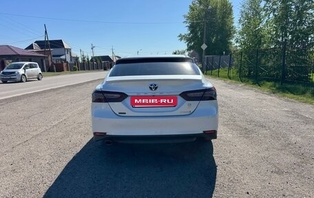 Toyota Camry, 2017 год, 2 550 000 рублей, 4 фотография