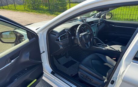 Toyota Camry, 2017 год, 2 550 000 рублей, 13 фотография