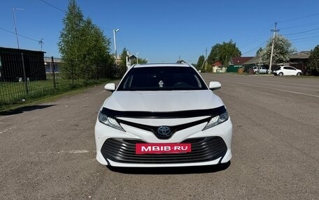 Toyota Camry, 2017 год, 2 550 000 рублей, 8 фотография