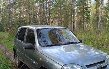 Chevrolet Niva I рестайлинг, 2011 год, 435 000 рублей, 1 фотография