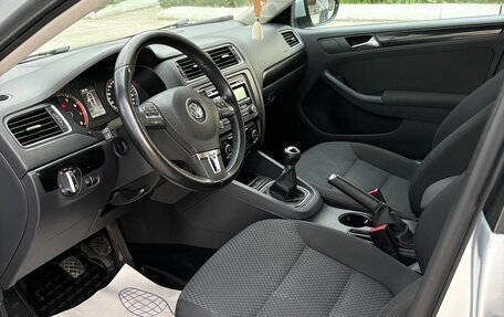 Volkswagen Jetta VI, 2011 год, 999 000 рублей, 9 фотография