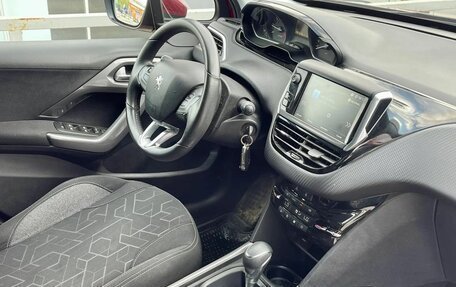 Peugeot 2008 II, 2018 год, 1 395 000 рублей, 10 фотография