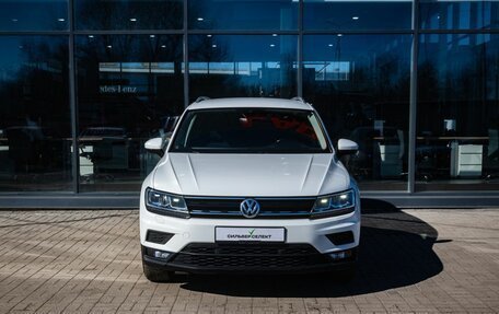 Volkswagen Tiguan II, 2018 год, 2 300 000 рублей, 3 фотография