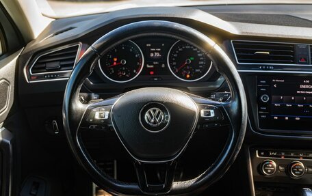 Volkswagen Tiguan II, 2018 год, 2 300 000 рублей, 16 фотография