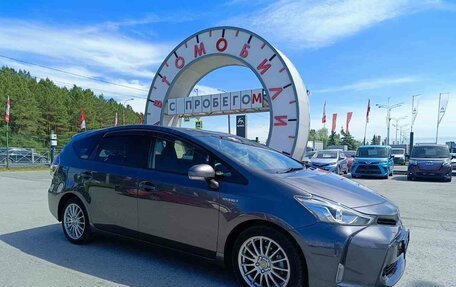 Toyota Prius Alpha I (ZVW40/41), 2016 год, 1 664 000 рублей, 1 фотография