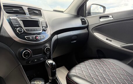 Hyundai Solaris II рестайлинг, 2014 год, 950 000 рублей, 2 фотография