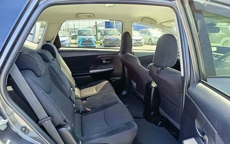 Toyota Prius Alpha I (ZVW40/41), 2016 год, 1 664 000 рублей, 12 фотография