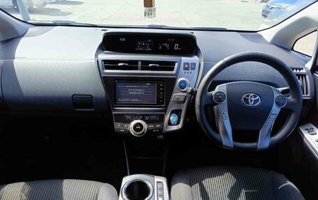 Toyota Prius Alpha I (ZVW40/41), 2016 год, 1 664 000 рублей, 16 фотография