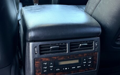 Toyota Land Cruiser 200, 2012 год, 2 900 000 рублей, 8 фотография