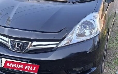 Honda Fit Shuttle I рестайлинг, 2011 год, 870 000 рублей, 3 фотография