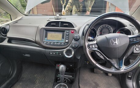 Honda Fit Shuttle I рестайлинг, 2011 год, 870 000 рублей, 11 фотография