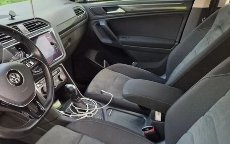 Volkswagen Tiguan II, 2020 год, 3 350 000 рублей, 8 фотография