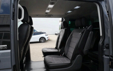 Volkswagen Multivan T6 рестайлинг, 2023 год, 4 530 000 рублей, 13 фотография