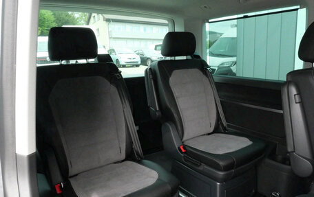 Volkswagen Multivan T6 рестайлинг, 2023 год, 4 530 000 рублей, 15 фотография