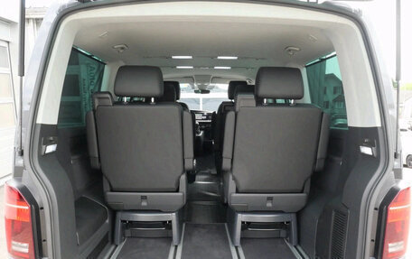 Volkswagen Multivan T6 рестайлинг, 2023 год, 4 530 000 рублей, 21 фотография