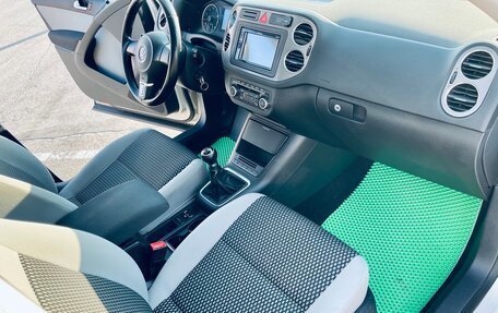 Volkswagen Tiguan I, 2010 год, 779 000 рублей, 27 фотография