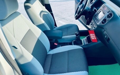 Volkswagen Tiguan I, 2010 год, 779 000 рублей, 29 фотография
