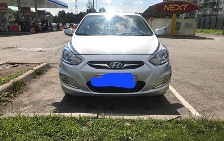 Hyundai Solaris II рестайлинг, 2011 год, 635 000 рублей, 1 фотография