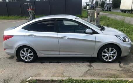 Hyundai Solaris II рестайлинг, 2011 год, 635 000 рублей, 13 фотография