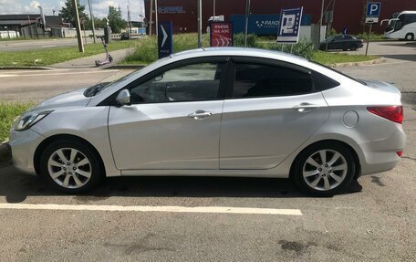 Hyundai Solaris II рестайлинг, 2011 год, 635 000 рублей, 18 фотография