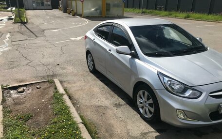 Hyundai Solaris II рестайлинг, 2011 год, 635 000 рублей, 17 фотография