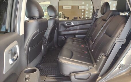 Nissan Pathfinder, 2015 год, 1 720 000 рублей, 21 фотография