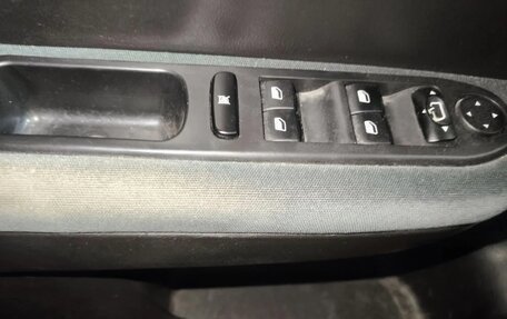 Peugeot 307 I, 2002 год, 380 000 рублей, 27 фотография