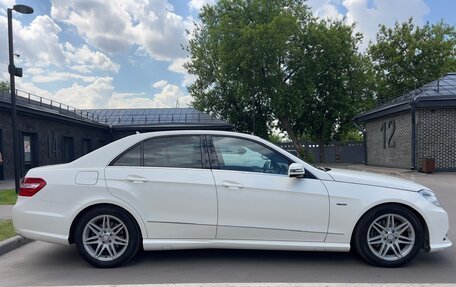 Mercedes-Benz E-Класс, 2011 год, 1 990 000 рублей, 5 фотография