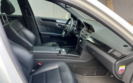 Mercedes-Benz E-Класс, 2011 год, 1 990 000 рублей, 17 фотография