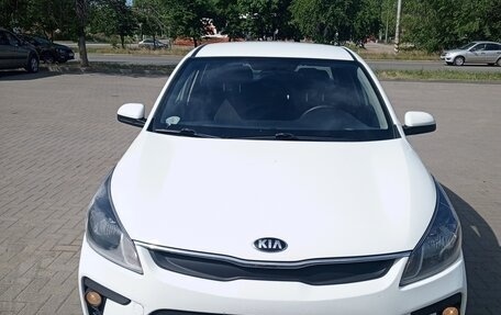 KIA Rio IV, 2020 год, 1 150 000 рублей, 2 фотография