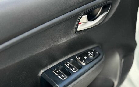 KIA Rio IV, 2021 год, 1 695 000 рублей, 9 фотография