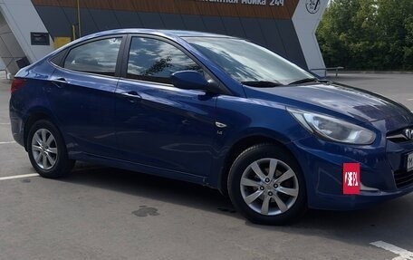 Hyundai Solaris II рестайлинг, 2011 год, 570 000 рублей, 3 фотография