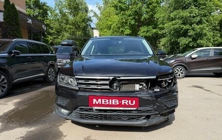 Volkswagen Tiguan II, 2017 год, 1 730 000 рублей, 2 фотография
