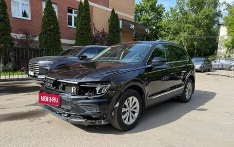 Volkswagen Tiguan II, 2017 год, 1 730 000 рублей, 3 фотография