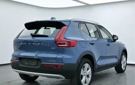 Volvo XC40 I, 2024 год, 4 000 000 рублей, 5 фотография