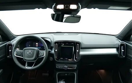 Volvo XC40 I, 2024 год, 4 000 000 рублей, 12 фотография
