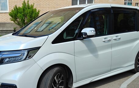 Honda Stepwgn IV, 2021 год, 2 500 000 рублей, 1 фотография