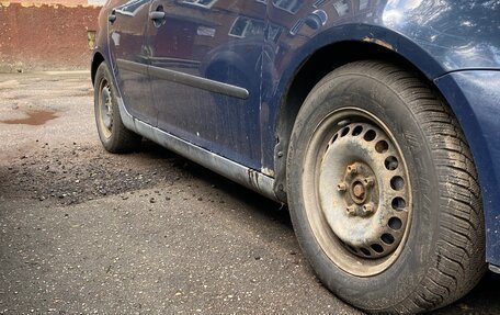 Volkswagen Golf V, 2004 год, 300 000 рублей, 1 фотография