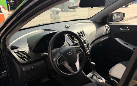Hyundai Solaris II рестайлинг, 2011 год, 900 000 рублей, 6 фотография