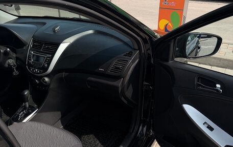 Hyundai Solaris II рестайлинг, 2011 год, 900 000 рублей, 7 фотография