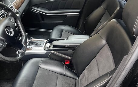 Mercedes-Benz E-Класс, 2010 год, 1 200 000 рублей, 2 фотография