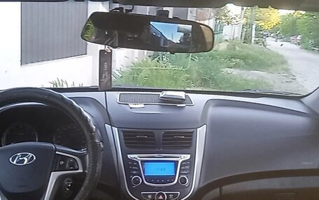 Hyundai Solaris II рестайлинг, 2014 год, 950 000 рублей, 10 фотография