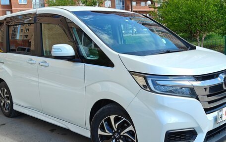 Honda Stepwgn IV, 2021 год, 2 500 000 рублей, 2 фотография