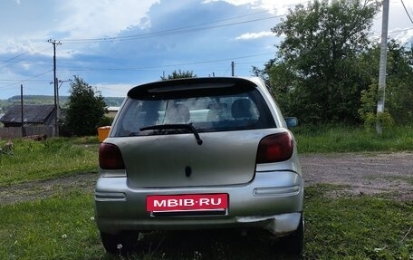 Toyota Vitz, 2003 год, 210 000 рублей, 2 фотография