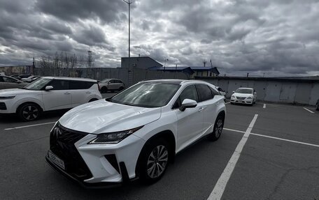 Lexus RX IV рестайлинг, 2018 год, 3 600 000 рублей, 2 фотография