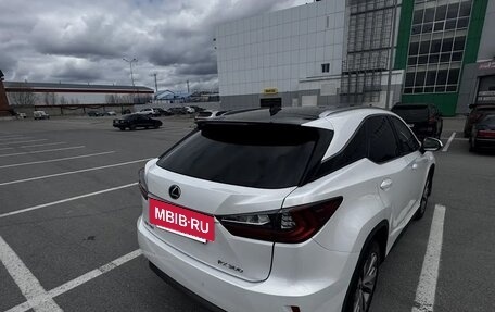 Lexus RX IV рестайлинг, 2018 год, 3 600 000 рублей, 4 фотография
