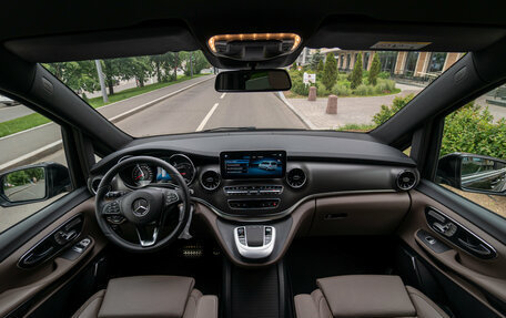 Mercedes-Benz V-Класс, 2023 год, 9 900 000 рублей, 23 фотография
