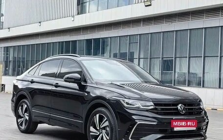 Volkswagen Tiguan II, 2023 год, 3 800 000 рублей, 3 фотография